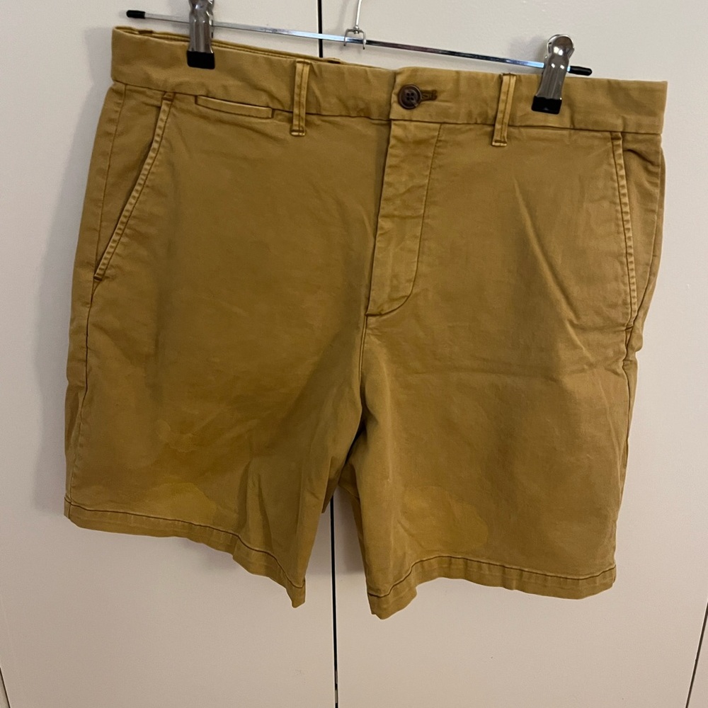 GAP Tan Flat Front Shorts - Picture 2 of 4